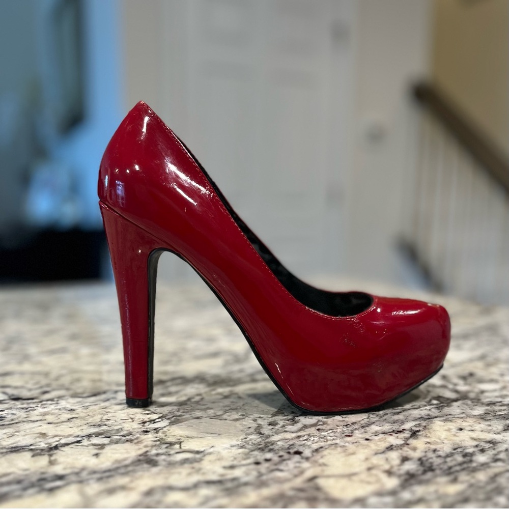 G by Guess Patent Leather Platforms. Size 8.